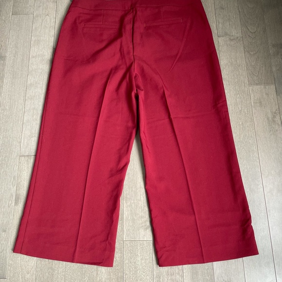 Reitmans size 16 crops NWT - Picture 2 of 4